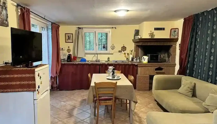 chalet monolocale la casetta nel bosco cucina 3