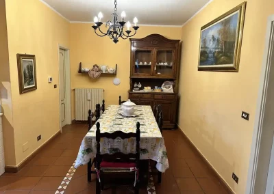 sala da pranzo villa sargiano 2